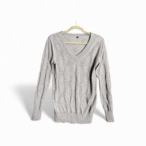 Elegant Heather Gray V-Neck Sweater for Women